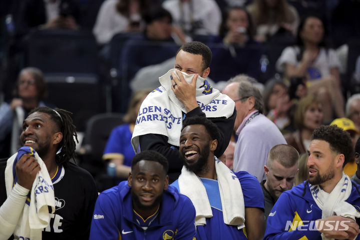 [샌프랜시스코=AP/뉴시스] 미국프로농구(NBA) 골든스테이트 워리어스의 스테픈 커리 [ 사진 = 뉴시스 ]