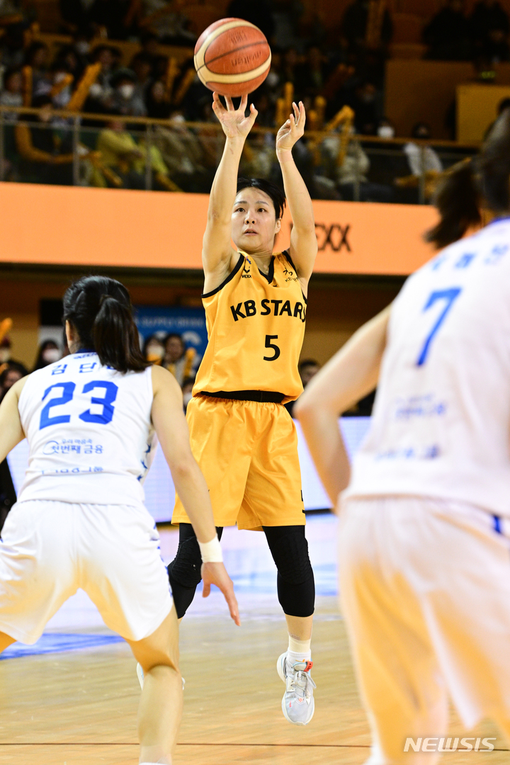 여자프로농구 청주 KB국민은행 심성영 (사진 = WKBL 제공) [ 사진 = 뉴시스 ]