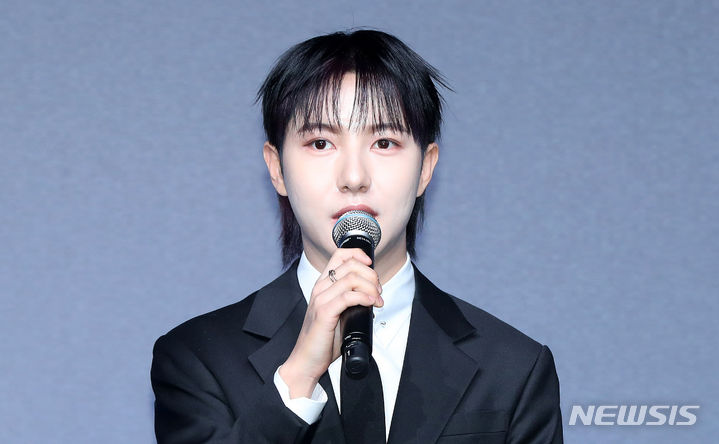 그룹 NCT 드림 런쥔이 25일 오후 서울 광진구 워커힐에서 열린 새 앨범 '드림 이스케이프'(DREAM( )SCAPE) 발매 기념 기자간담회에서 인사말을 하고 있다. 2024.03.25. [ 사진 = 뉴시스 ]