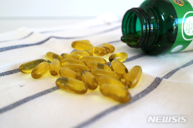 오메가3효과, 건강한 사람에겐 '득' 아닌 '실'... 심혈관 질환 위험 높인다고? [ 사진 = 뉴시스 ]