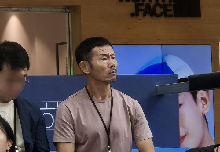 손흥민의 부친 손웅정 감독이 지난 6일 서울 영등포구 타임스퀘어에서 열린 '손 이즈 커밍' 행사에 자리했다. 2024.07.06. . *재판매 및 DB 금지 / 사진 = 뉴시스