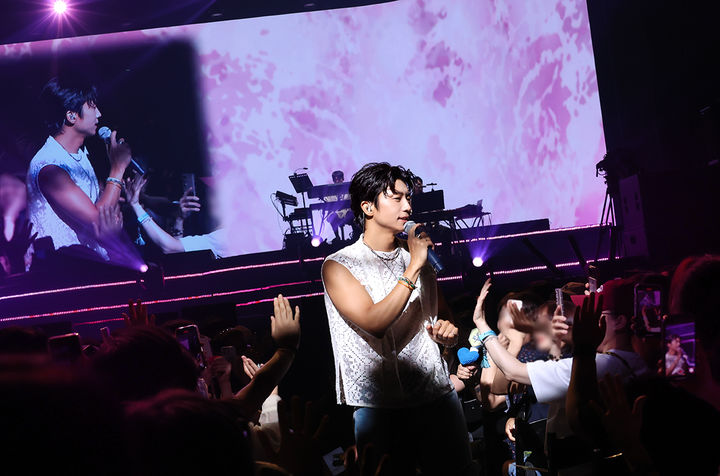 데뷔 첫 단독 팬미팅을 연 장우영. (사진=JYP엔터테인먼트 제공) 2024.08.05. *재판매 및 DB 금지 / 사진 = 뉴시스