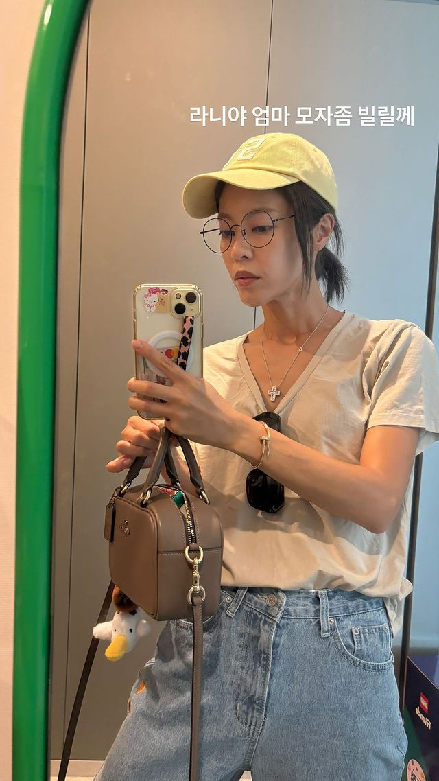 4일 이윤지는 사회관계망서비스(SNS)에 "라니야 엄마 모자 좀 빌릴게"라며 근황을 전했다. (사진=인스타그램 갈무리) *재판매 및 DB 금지 / 사진 = 뉴시스