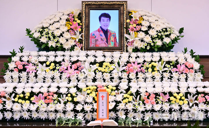 7일 서울 종로구 서울대학교병원 장례식장에 고 송대관의 빈소가 마련되어 있다. 2025.02.07. / 사진 = 뉴시스