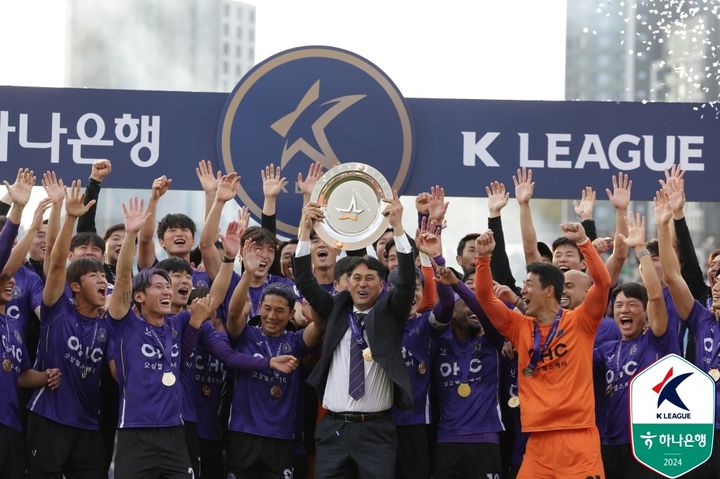 K리그2 FC안양 첫 승격. (사진=프로축구연맹 제공) / 사진 = 뉴시스