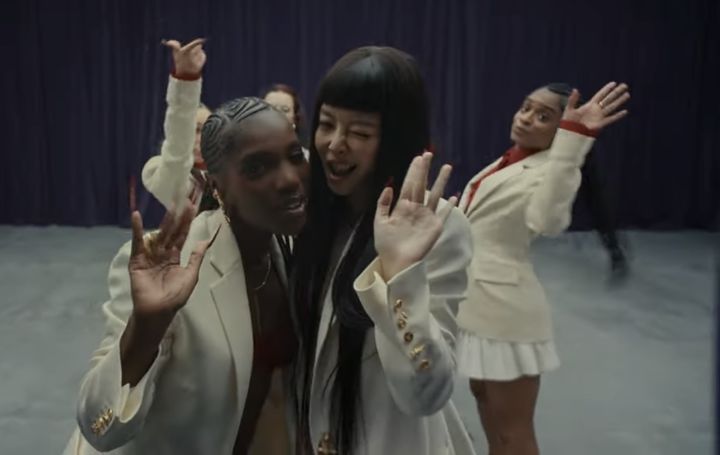 제니, 도이치. (사진 = 유튜브 캡처) 2025.02.21.  *재판매 및 DB 금지 / 사진 = 뉴시스