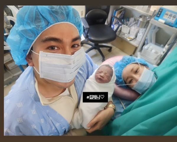 '신사와 아가씨' 윤진이, 두 딸 엄마 됐다...24일 득녀 / 사진 = 뉴시스