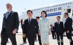 이 대통령, G7 이틀차 확대세션 발언…한미 정상회담 무산 속 한일 회담