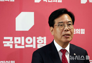 송언석 