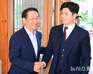 ,     롦
