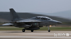 Ʈ   ѱ  ΰ װ ԡF-16 ⵿
