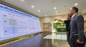 APEC 屹  ǰ   áK-Ǫ ġ ˸
