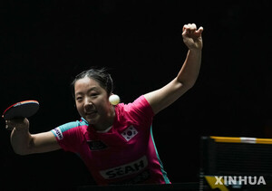 탁구 간판 신유빈, WTT 챔피언스 프랑크푸르트 16강 진출