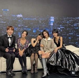 장영란, 전지현과 팔짱 꼈다 