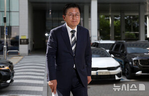 불법 선거운동 혐의 황교안, 수사 담당 경찰관 기피신청