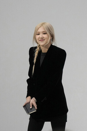 블랙핑크 로제 아파트, 그래미 올해의 레코드도 후보(1보)