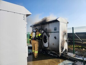 군산 태양광 시설 인버터에서 불…3000여만원 재산 피해