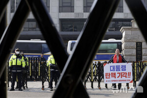 헌재 게시판에 尹 탄핵반대 23만건 작성…58명 불구속 송치