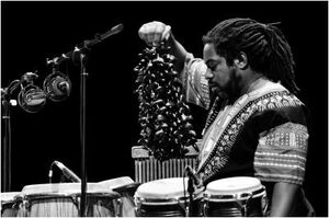 라틴 퍼커션 거장 야롤디 아브레우, 韓 온다