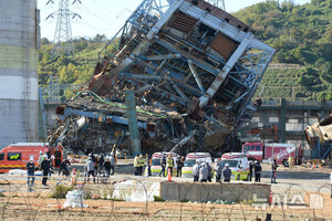 울산화력 붕괴 현장서 60대 시신 수습…사망자 4명으로 늘어