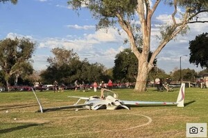 산책하다 비행기 충돌 날벼락…무슨일 있었길래