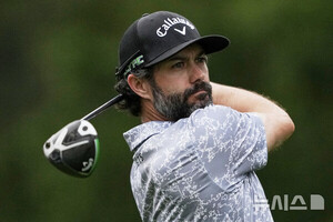 해드윈, PGA 투어 버터필드 버뮤다 챔피언십 1R 선두