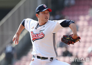 두산과 결별한 홍건희…FA 불펜 시장 요동치나