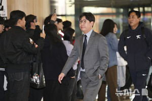 베테랑 필요성 강조한 류지현 감독…대표팀에 관록 더할 투수는