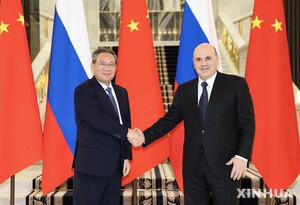 중·러 총리, SCO 계기 회담…관계강화 의지 재확인